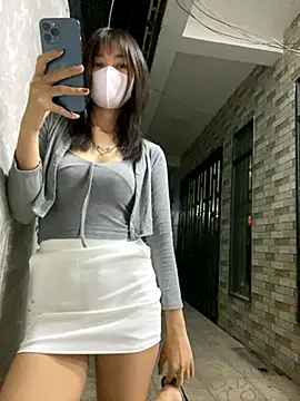   BabyShowPublic   online show from November 25, 2025, 4:07 pm