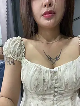   BabyShowPublic   online show from December 19, 2025, 11:39 am