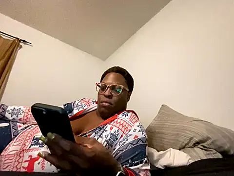 Snapshot of KANDIS864 chatting on September 25, 2025, 11:41 pm KANDIS864 online show from September 25, 2025, 11:41 pm