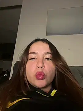 m0ranguinh0s2 online show from June 14, 2026, 1:14 am