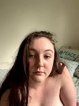 Snapshot of kallmek8 chatting on October 21, 2025, 5:57 pm kallmek8 online show from October 21, 2025, 5:57 pm