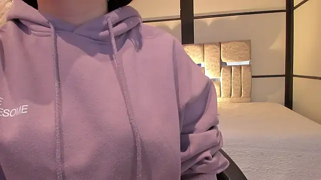 Snapshot of SamaraAnders_ chatting on January 18, 2026, 4:16 am SamaraAnders online show from January 18, 2026, 4:16 am