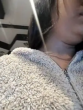 Snapshot of SamaraAnders_ chatting on February 11, 2026, 5:01 am SamaraAnders online show from February 11, 2026, 5:01 am