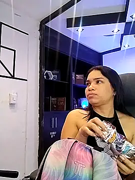 Snapshot of SamaraAnders_ chatting on March 7, 2026, 5:04 am SamaraAnders online show from March 7, 2026, 5:04 am