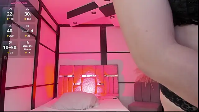 Snapshot of SamaraAnders_ chatting on March 27, 2026, 8:26 am SamaraAnders online show from March 27, 2026, 8:26 am