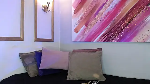 Lucigh  online show from October 13, 2025, 7:25 pm