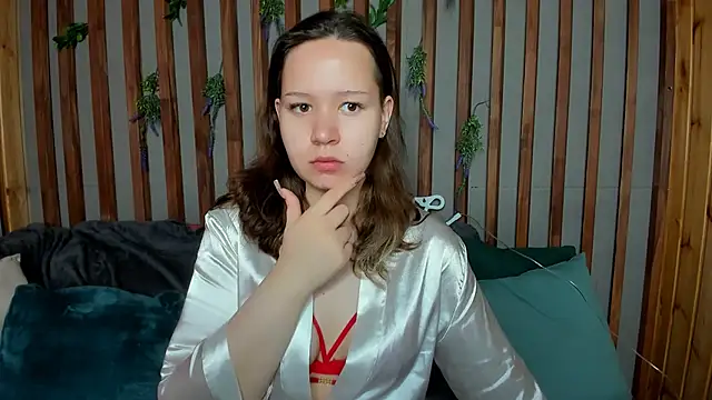 Snapshot of Laura_Ellinss chatting on September 13, 2025, 1:38 am Laura Ellinss online show from September 13, 2025, 1:38 am