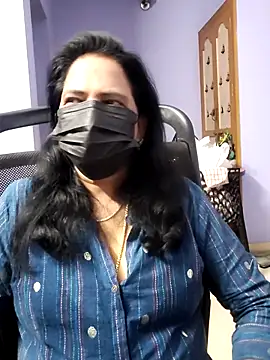 mallu-lover online show from September 15, 2025, 4:07 pm