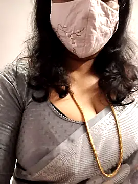 Snapshot of mallu-lover chatting on March 1, 2026, 1:13 pm mallu-lover online show from March 1, 2026, 1:13 pm