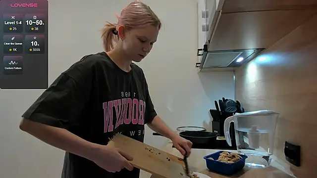 Snapshot of _Gentle_Angel_Melissa_ chatting on October 10, 2025, 4:06 pm Gentle Angel Melissa online show from October 10, 2025, 4:06 pm