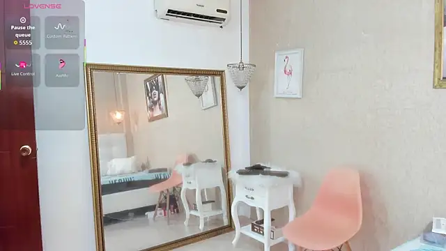 Miladiosa online show from September 15, 2025, 12:16 pm