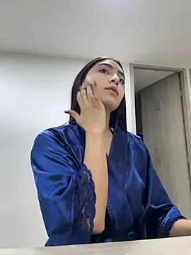 Snapshot of EmelyParker chatting on September 15, 2025, 11:16 pm EmelyParker online show from September 15, 2025, 11:16 pm