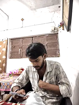 yashuuuu021 online show from October 4, 2025, 5:55 pm