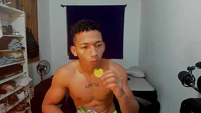 JuanchiT66 online show from October 25, 2025, 3:58 am