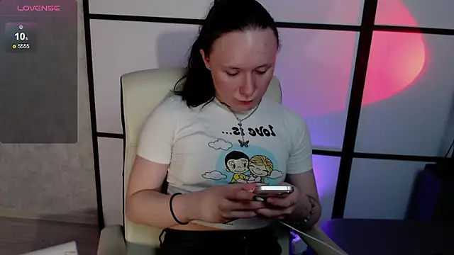 Snapshot of Katherine_reinhart chatting on September 15, 2025, 11:32 am Katherine reinhart online show from September 15, 2025, 11:32 am