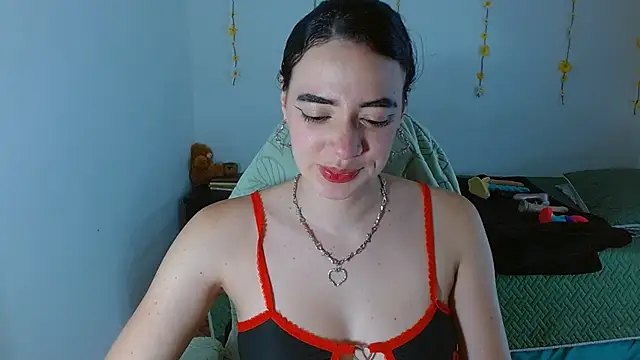 sajecrismaa online show from February 17, 2026, 8:48 pm