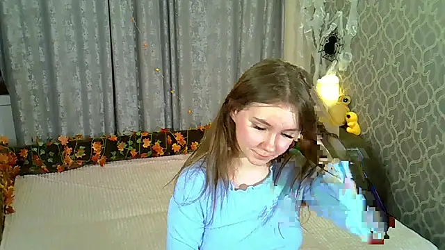 Little L1ss online show from November 4, 2025, 6:29 pm