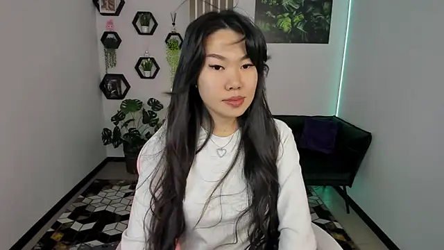 LunaPurrr online show from November 28, 2025, 12:24 am