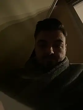 imooLoov online show from November 11, 2025, 8:09 pm