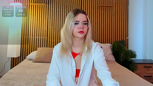 PrincessSlay online show from April 8, 2026, 5:29 am