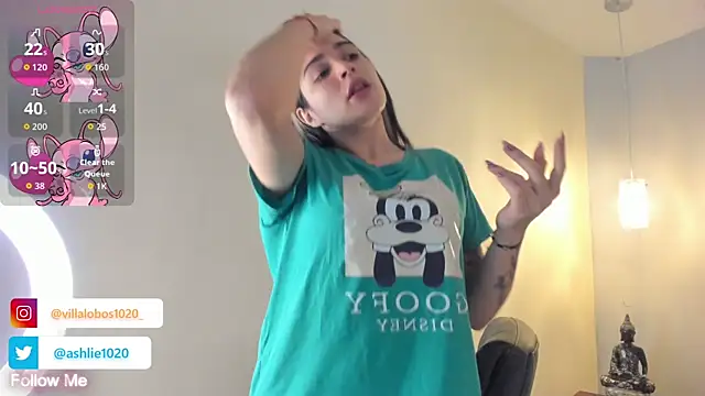 MiaVillalobos online show from October 9, 2025, 12:03 pm