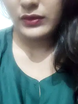 Cute pinkii online show from December 5, 2025, 7:43 pm