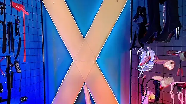 MrEbonybdsm online show from December 20, 2025, 1:18 pm