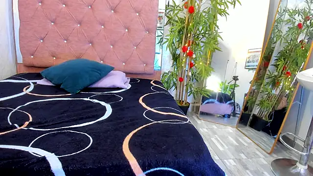 JulianaCarter online show from March 10, 2026, 7:41 pm