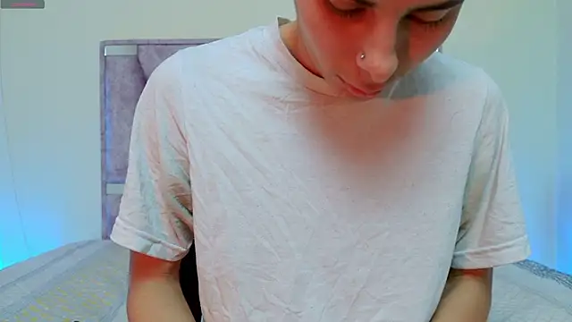 lana and liam  online show from September 10, 2025, 10:37 am