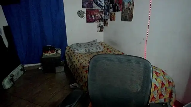 Snapshot of golden_ryyan chatting on June 18, 2026, 1:04 pm golden ryyan online show from June 18, 2026, 1:04 pm