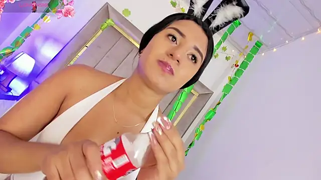 ScarlettVell online show from March 4, 2026, 8:48 pm