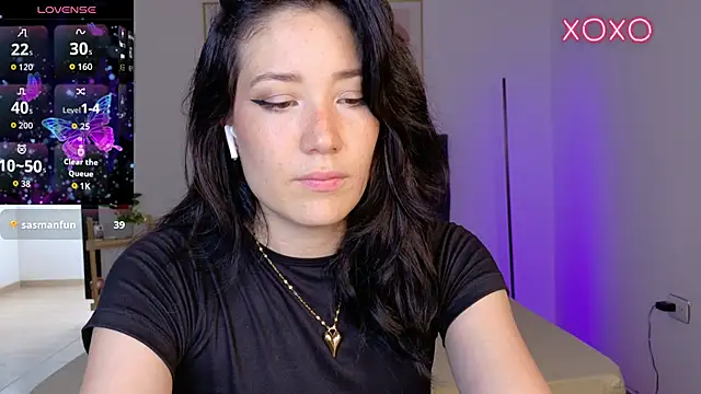 Snapshot of Eliih_01 chatting on October 15, 2025, 6:08 pm Eliih 01 online show from October 15, 2025, 6:08 pm
