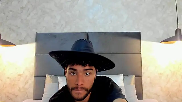 Snapshot of RaphaelDufort chatting on September 27, 2025, 11:54 pm RaphaelDufort online show from September 27, 2025, 11:54 pm