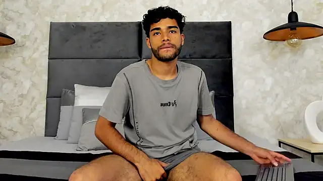 Snapshot of RaphaelDufort chatting on September 29, 2025, 11:53 pm RaphaelDufort online show from September 29, 2025, 11:53 pm