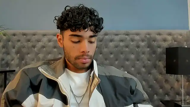 RaphaelDufort online show from November 13, 2025, 8:41 pm