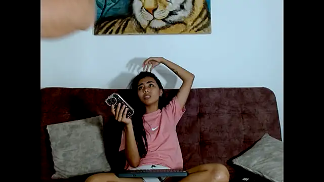 Snapshot of Wild_RoomXxX chatting on September 18, 2025, 9:06 pm Wild RoomXxX online show from September 18, 2025, 9:06 pm