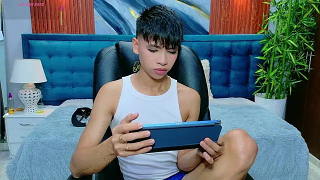 Snapshot of dilan_911 chatting on May 27, 2026, 6:49 pm dilan 911 online show from May 27, 2026, 6:49 pm