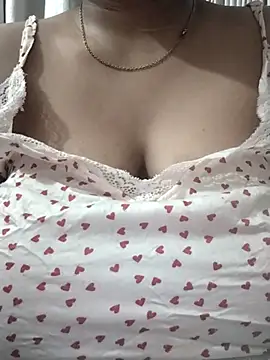 Snapshot of Raj-Rani01 chatting on October 17, 2025, 10:23 pm Raj-Rani01 online show from October 17, 2025, 10:23 pm