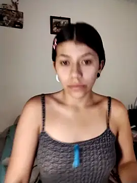 Raven Rouge  online show from April 11, 2026, 5:28 pm