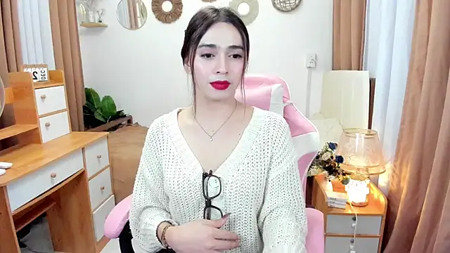 joyfulmartinaa online show from September 28, 2025, 5:51 pm