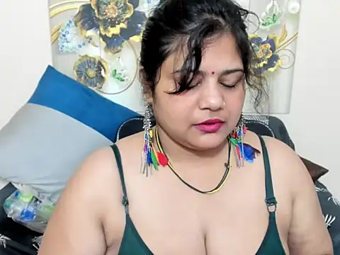 Snapshot of misssoniya3 chatting on June 25, 2026, 5:12 am misssoniya3 online show from June 25, 2026, 5:12 am