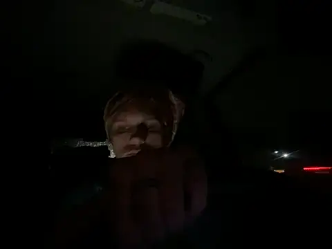 XanderOzzz online show from November 2, 2025, 4:26 am