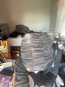 XanderOzzz online show from February 16, 2026, 6:59 pm