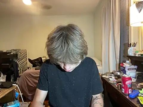 XanderOzzz online show from June 24, 2026, 5:17 am