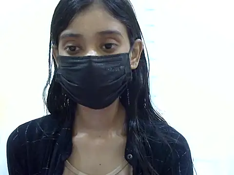 smallcuute online show from November 20, 2025, 12:55 am