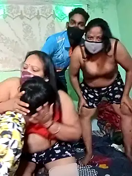 LoveOnStream online show from November 23, 2025, 4:45 am