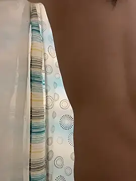 heytherepeoples717 online show from December 5, 2025, 5:27 am