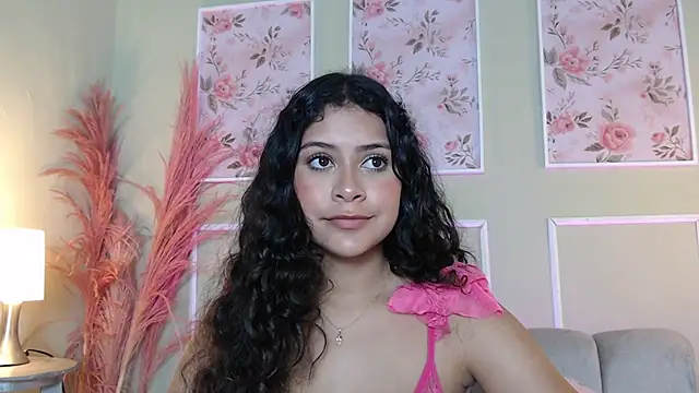 CurlyDani online show from October 19, 2025, 7:03 pm