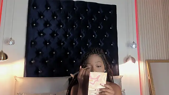 AbbieCyruz online show from October 9, 2025, 11:52 am