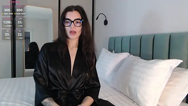 christinafitness online show from November 12, 2025, 5:52 am